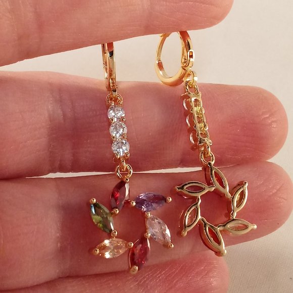 18K Yellow Gold Filled Flower Swirl Diamond Zircon Dangle Earrings Gorgeous Gift - Picture 3 of 4